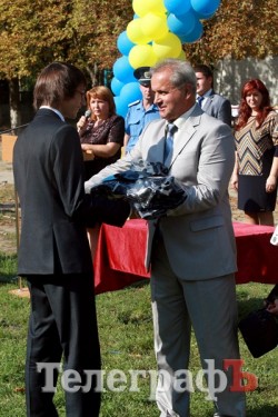 В Кременчуге 13 подростков начали обучение в первом милицейском классе