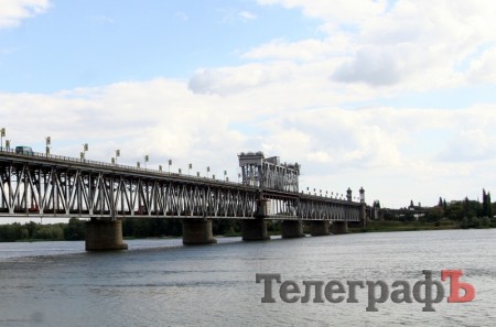 На проектирование моста в Кременчуге пока пришло 1,8 млн грн из обещанных 35,3 млн грн