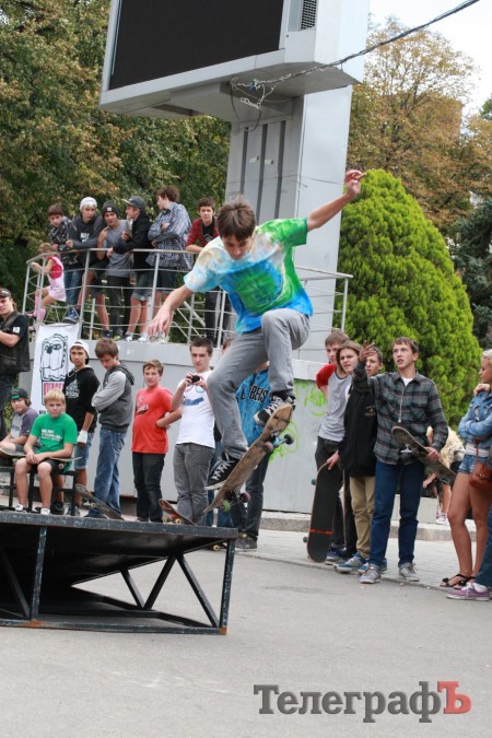 В Кременчуге прошли городские соревнования по скейтбордингу (ФОТО)