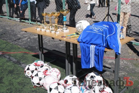 В Кременчуге стартовал футбольный турнир среди школьных команд
