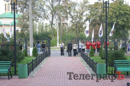 Пикет у прокуратуры Кременчуга: мать погибшего работника завода считает, что не все виновные окажутся на скамье подсудимых (ФОТО)