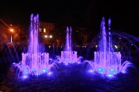 В сквере «Октябрьский» заработал свето-музыкальный фонтан (Видео, Фото)