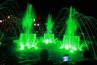 В сквере «Октябрьский» заработал свето-музыкальный фонтан (Видео, Фото)