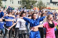 В Кременчуге на площади Победы прошел флеш-моб «Майданс» (Видео, фото)