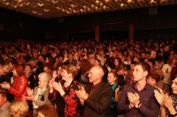 В Кременчуге 30 джигитов из Кутаиси танцевали с мечами, метали ножи и даже исполнили... гопак (ФОТО)