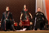 В Кременчуге 30 джигитов из Кутаиси танцевали с мечами, метали ножи и даже исполнили... гопак (ФОТО)