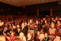 В Кременчуге 30 джигитов из Кутаиси танцевали с мечами, метали ножи и даже исполнили... гопак (ФОТО)