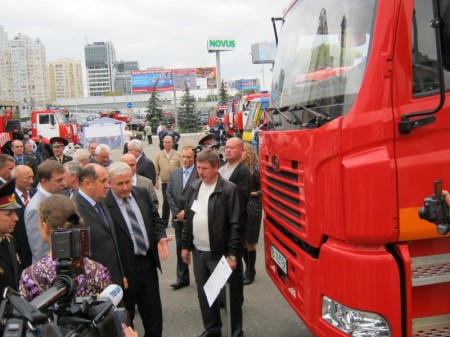 АвтоКрАЗ презентовал пожарную автоцистерну КрАЗ Н23.2 (ФОТО)