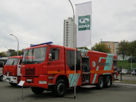 АвтоКрАЗ презентовал пожарную автоцистерну КрАЗ Н23.2 (ФОТО)