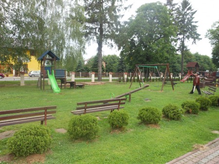 Не хватает детсадов и не знаете, куда пристроить бомжей – учитесь у поляков!