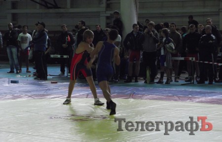 Стартовал чемпионат Украины по греко-римской борьбе