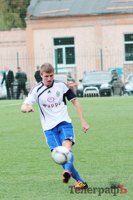 Волевая ничья «Кремня» с лидером чемпионата (ФОТО)