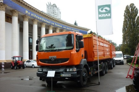«АвтоКрАЗ» презентовал автопоезд-зерновоз КрАЗ-«Караван»