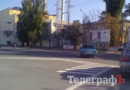 Запорожец «жужжит» на красный