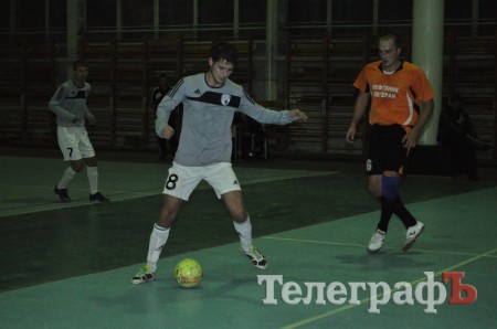 МИНИ-ФУТБОЛ. Результаты матчей и бенефис "Лукаса"