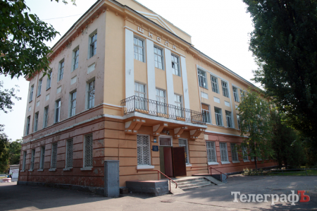 С 1 сентября 2013 года в Кременчуге планируют  объединить школы № 14 и № 11 - Бабаев