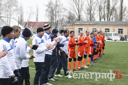 Кременчугские депутаты обыграли военных в футбол
