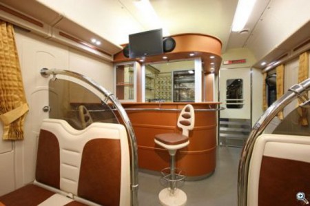 КВСЗ отправил первую партию пассажирских вагонов в Таджикистан