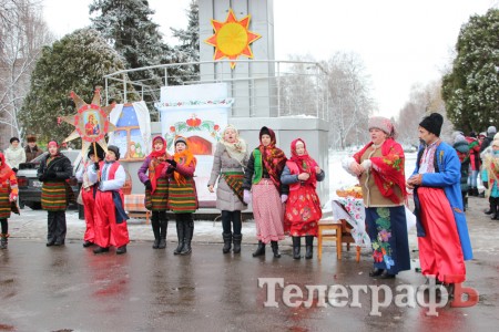 Всех пациентов кременчугской детской больницы с Рождеством поздравили колядники
