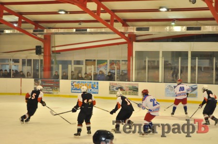 ХОККЕЙ. ХК «Кременчуг» дважды обыграл лидера Беларуси