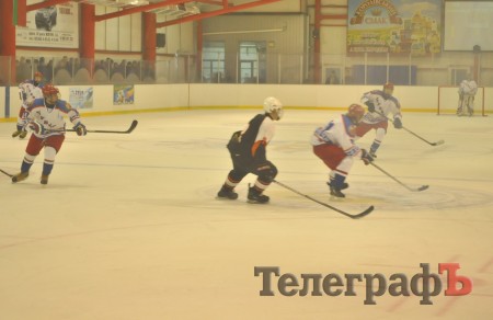 ХОККЕЙ. ХК «Кременчуг» дважды обыграл лидера Беларуси