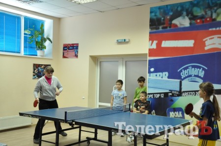 НАСТОЛЬНЫЙ ТЕННИС. Кременчужанин Ярослав Огурцов завоевал сразу три комплекта наград