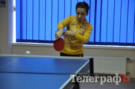 НАСТОЛЬНЫЙ ТЕННИС. Кременчужанин Ярослав Огурцов завоевал сразу три комплекта наград