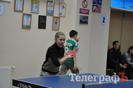 НАСТОЛЬНЫЙ ТЕННИС. Кременчужанин Ярослав Огурцов завоевал сразу три комплекта наград