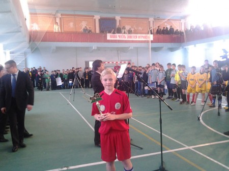 Юные футболисты «Кремня-2000» вновь вторые в футзале чемпионата Украины