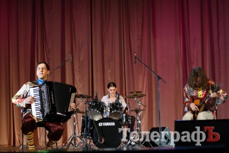 В Кременчуге в День влюбленных выступили участники известных телешоу