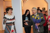 В Кременчуге открыли выставку «Петриковской росписи» из пластилина