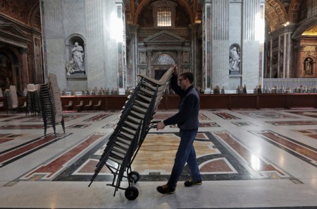 Сегодня в Ватикане начнется конклав - 115 кардиналов изберут нового понтифика