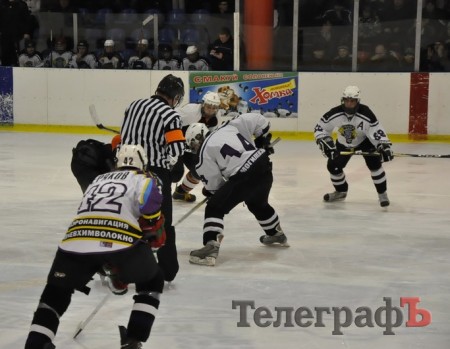 Юниоры ХК «Кременчуг» вышли в лидеры чемпионата Республики Беларусь