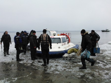 20 рыбаков дрейфовали на льдине в Кременчугском водохранилище
