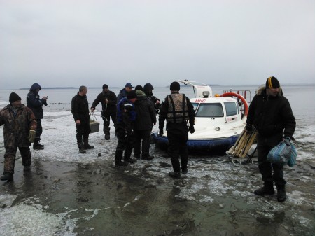 20 рыбаков дрейфовали на льдине в Кременчугском водохранилище