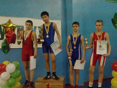 Юные кременчужане завоевали очередные медали в греко-римской борьбе