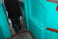 В Кременчуге презентовали отремонтированный по шаблону подъезд