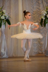 Настя Усенко и Полина Дубкова – юные надежды кременчугского балета