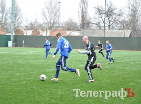 ФУТБОЛ. Восемь сильнейших команд продолжили борьбу за «Кубок мэра»