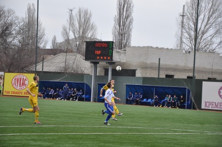 ФУТБОЛ. МФК «Кремень» "потерял" два очка с «Миром» и двух игроков перед матчем с «Шахтёром-3»