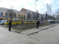 В Полтаве "блокируют" акцию оппозиционеров "Вставай, Украина!"