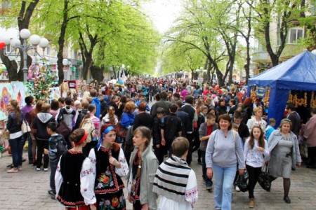 В Полтаве создали гигантскую писанку