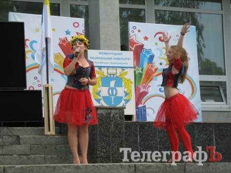 Кременчугские студенты испекли хатку и гору шоколадных маффинов