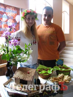 Кременчугские студенты испекли хатку и гору шоколадных маффинов