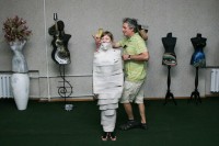 В  Кременчуге открылась первая выставка скульптур-манекенов