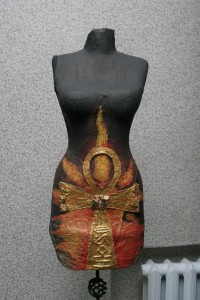 В  Кременчуге открылась первая выставка скульптур-манекенов