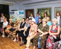 В Кременчуге открылась выставка живописи художницы-самоучки