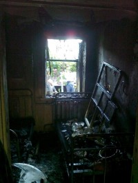 В Кременчуге дедушка чуть не сжег свой дом, закурив в кровати