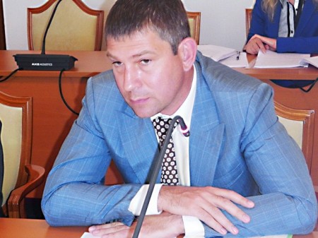 Нардеп Шаповалов предлагает предоставить органам местной власти право устанавливать ограничения на торговлю и потребление алкоголя