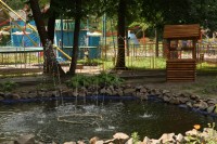 В Приднепровском парке в Кременчуге появились деревянные скульптуры